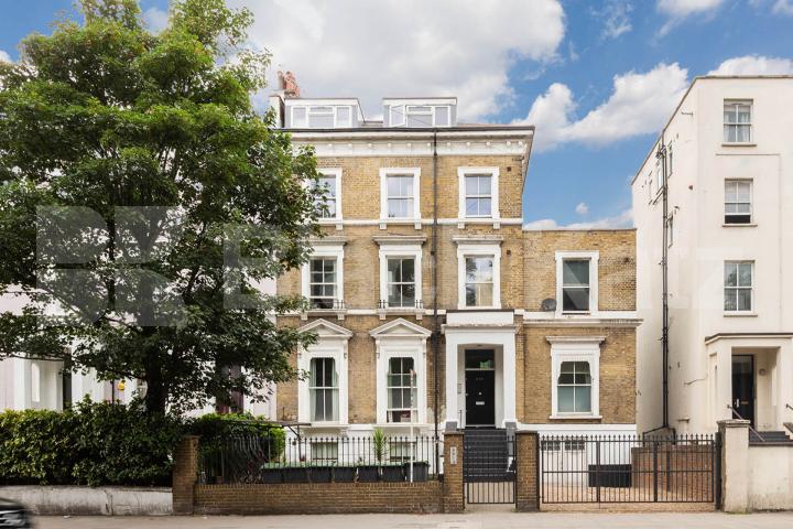 Modern self-contained studio with access to communal garden  Camden Road, Camden Borders 